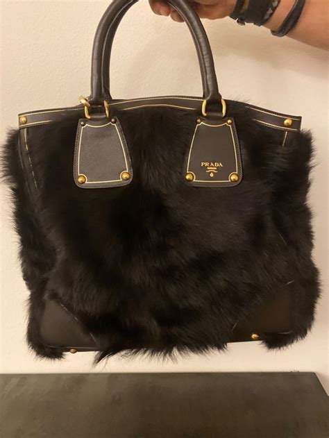 prada tasche fell